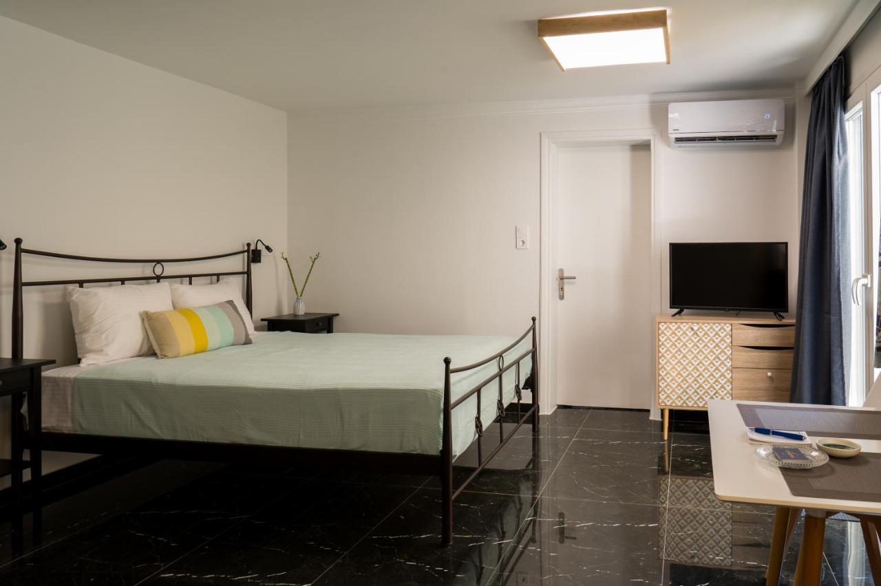 Chroma Lodge Rafina ภายนอก รูปภาพ
