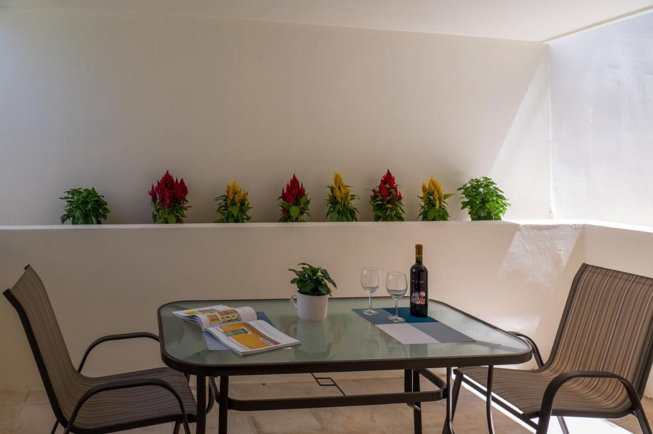 Chroma Lodge Rafina ภายนอก รูปภาพ
